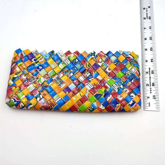 Recycled Plastic Woven Clutch Purse Wrapper Eco-Friendly Handbag 9.5" x 4.5" - Picture 3 of 5